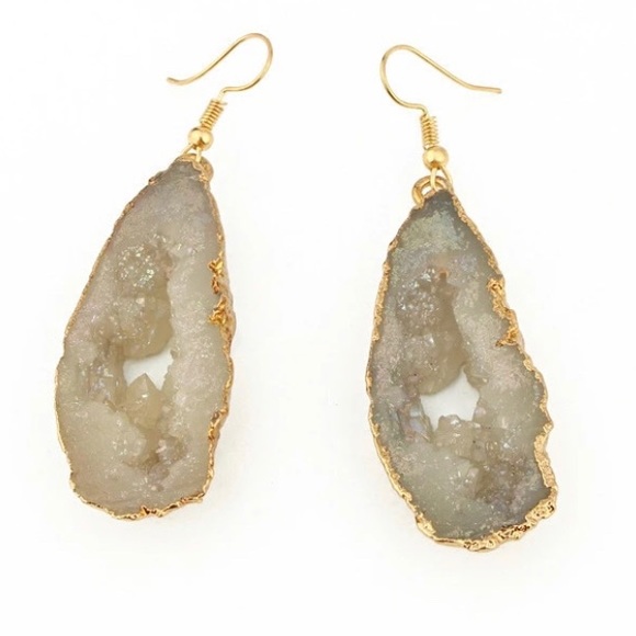 Jewelry - NWT Stone Hollow Druzy Resin Earrings